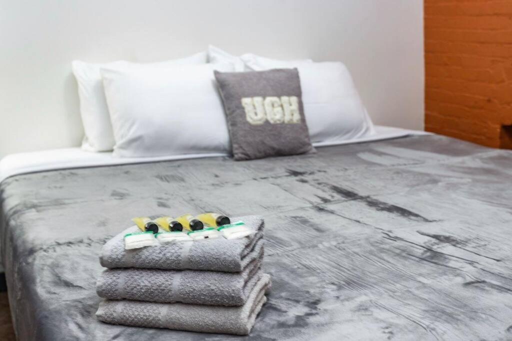Centric Modern Loft W/ King Beds Apartment Рочестър Екстериор снимка